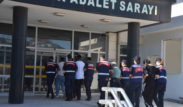 Serik'teki sosyal medya dolandırıcılığı operasyonunda 4 şüpheliden 3'ü tutuklandı