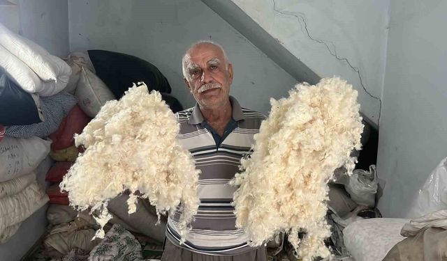 52 yıldır el emeğiyle üretiyor, mesleğin yok olmaasına karşı direniyor
