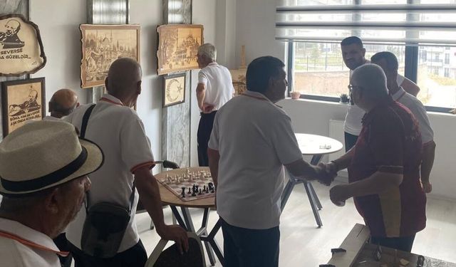 Adana'daki huzurevi sakinleri Kapadokya'yı gezdi