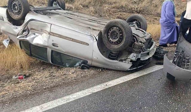 Burdur'da otomobil takla attı: 4 yaralı
