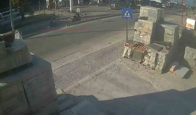 Feci motosiklet kazası kamerada: 72 yaşındaki sürücü hayatını kaybetti