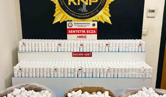 Kahramanmaraş'ta 243 bin sentetik ecza ele geçirildi