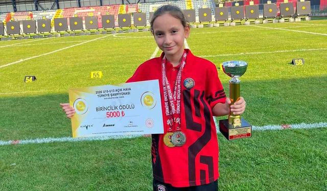 Manavgatlı sporcular Türkiye Okçuluk Şampiyonası'nda 1 altın, 1 gümüş madalya kazandı