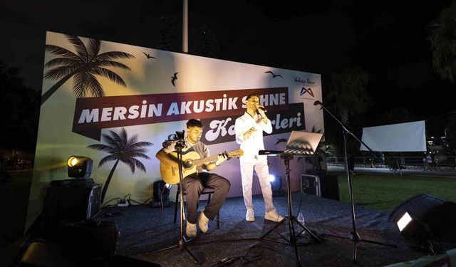 Mersin'de yaz akşamları akustik konserlerle renkleniyor