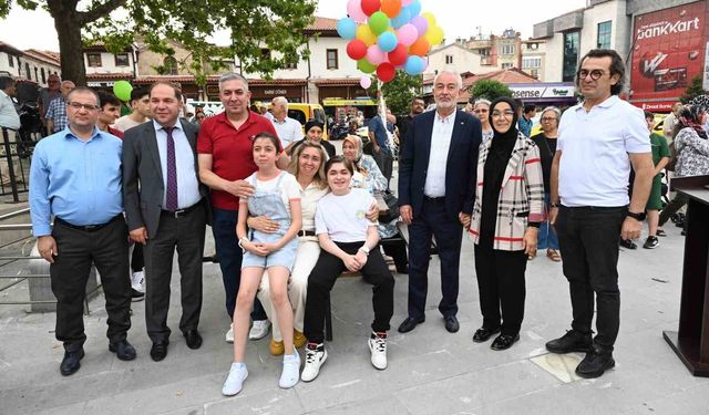 Rengarenk balonlar DMD kas hastası Görkem Efe için gökyüzüne bırakıldı