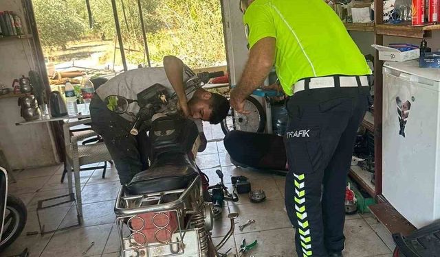 Antakya'da motosiklet tamircileri ve yedek parça satıcılarına denetim