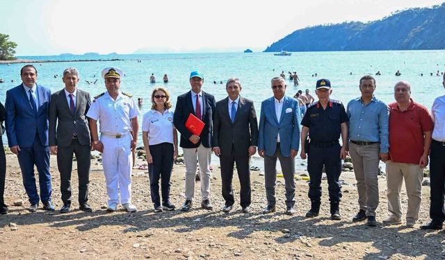 Antalya'da deniz bariyerleri ve çöp kaparlar hayata geçiriliyor