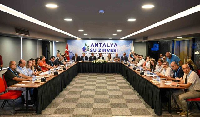 Antalya'da suyun geleceği masaya yatırıldı