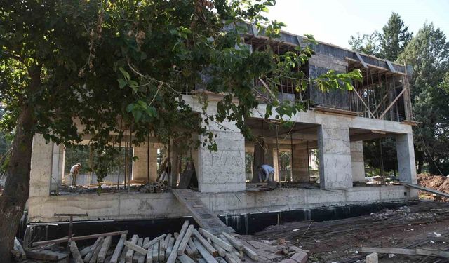 Osmaniye'de Mezarlıklar Müdürlüğü'ne modern hizmet binası