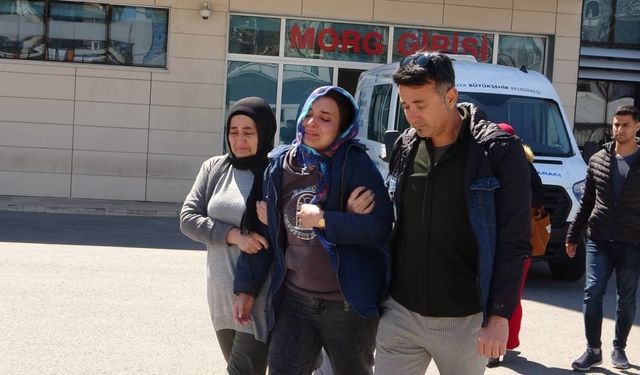 Depremzede annesini, kazada kaybeden kadından en acı feryat: "Ne olur götürmeyin"