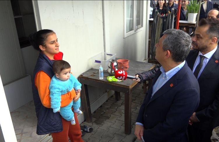 'Eşimin geliri yok, işsiz' diyen kadının kocasının sigortalı işte çalıştığı ve 3 araçları olduğu ortaya çıktı