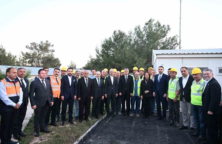 Bakan Uraloğlu: '35 dakika kısalan seyahat süresiyle toplam 1 milyar 58 milyon lira tasarruf sağlayacağız'