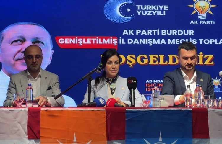 AK Parti Genel Başkan Yardımcısı Ayan: 'Yapılanların halkımıza hizmet olarak dönmesine engel olan bir zihniyet var'