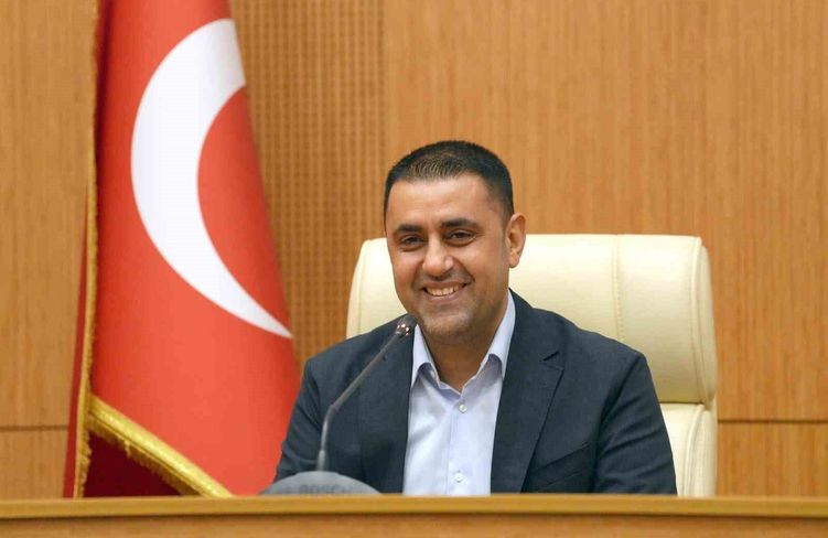 Çukurova Belediyesinden işçilerine 75 bin TL'lik ödeme
