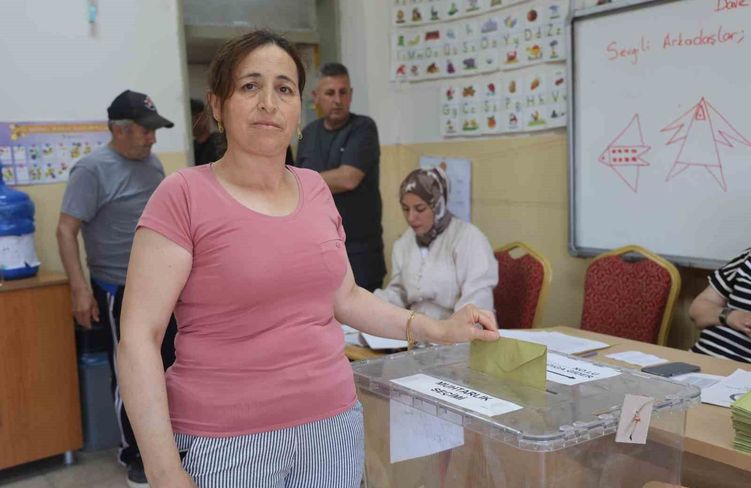 Hatay'da 5 mahallede muhtarlık ara seçimi heyecanı