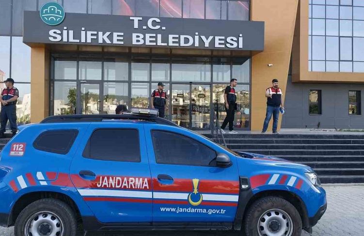 Silifke Belediyesi'ne yönelik soruşturmada tutuklu sayısı 11'e yükseldi