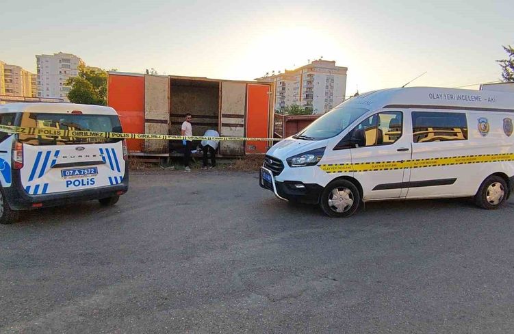 Yaşamını sürdürdüğü konteynerin yanında ölü halde bulundu