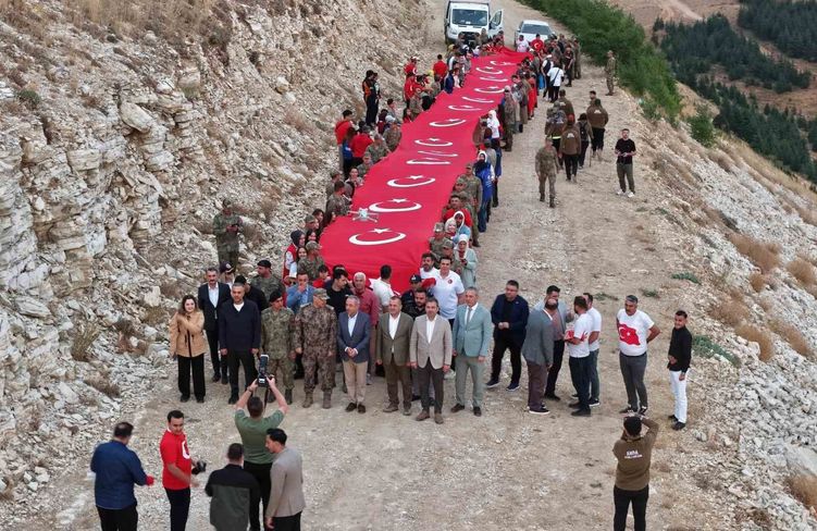 Kahramanmaraş'ta Bayrağa Saygı Yürüyüşü gerçekleştirildi