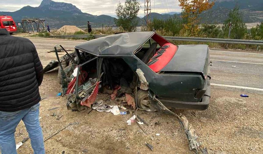 Otomobil hurdaya döndü: 1’i ağır 5 yaralı