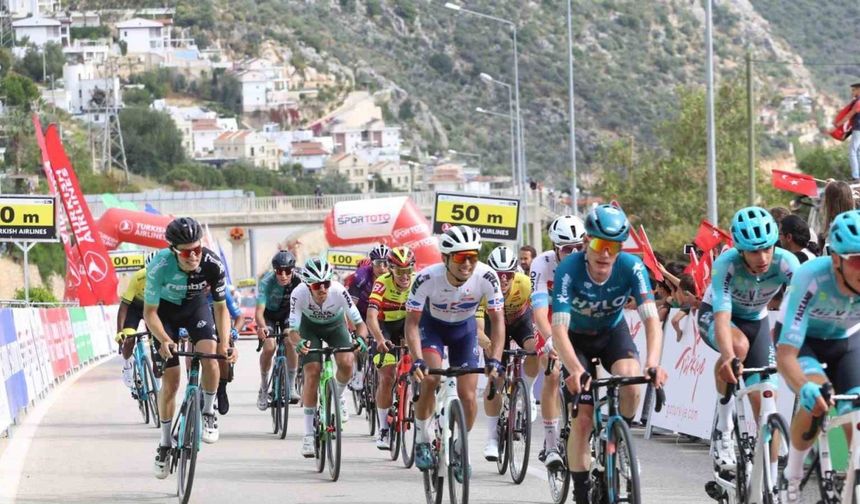 59. Cumhurbaşkanlığı Türkiye Bisiklet Turu’nun Kemer-Kaş etabını Max Kanter kazandı