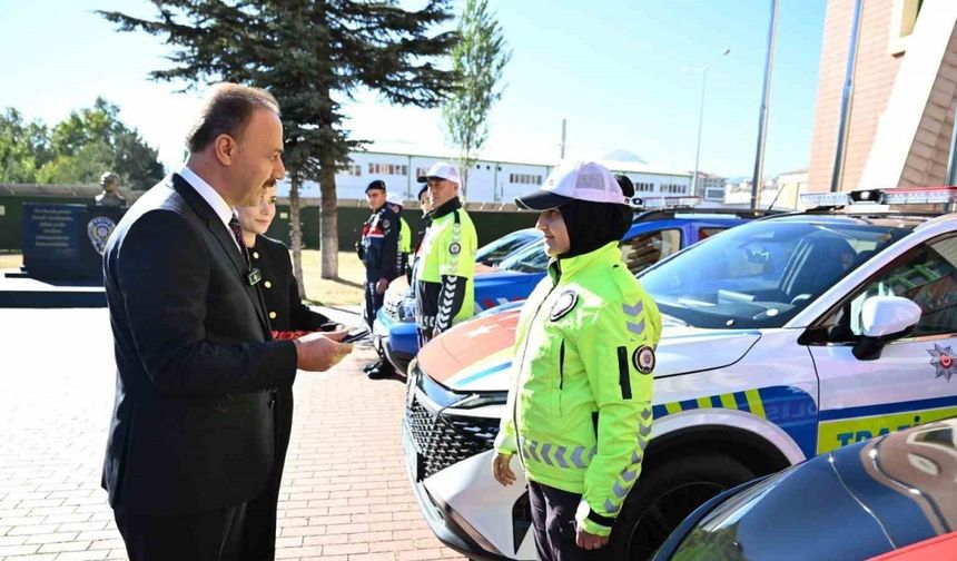 Isparta’da emniyet ve jandarma teşkilatına 11 araç