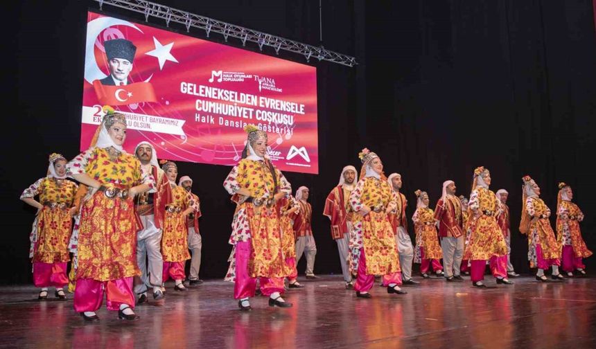 Mersin’de Cumhuriyet’in 101. yıl dönümü kutlanıyor