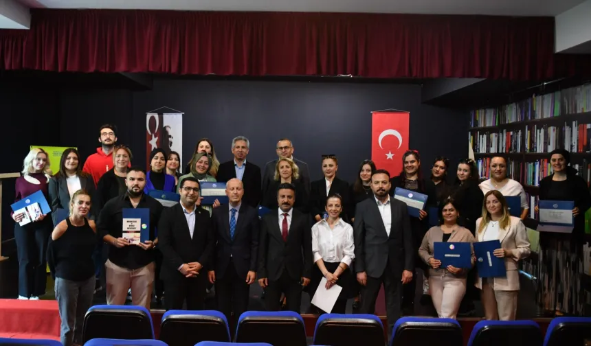 İstanbul Beylikdüzü'nde 'uygulamalı muhasebe' ilk mezunlarını verdi
