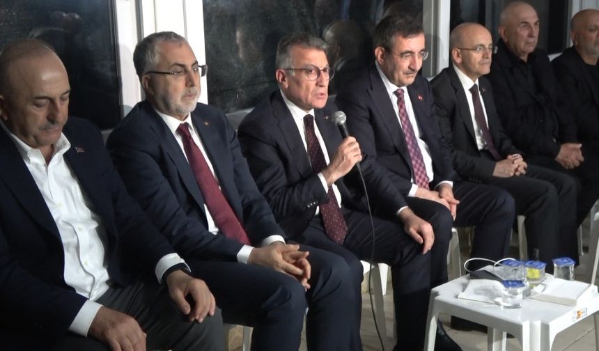 Cumhurbaşkanı Yardımcısı Yılmaz’dan Mevlüt Çavuşoğlu’na taziye ziyareti