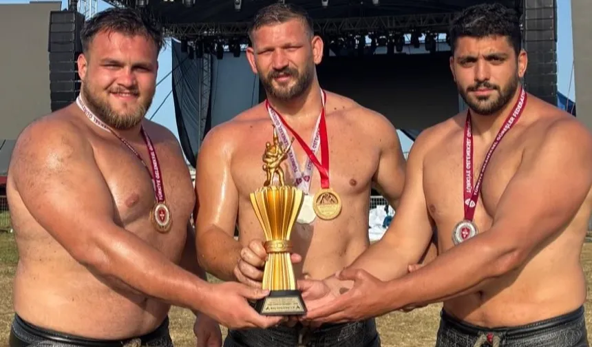 Gölcük Belediyespor pehlivanları başarıya doymuyor