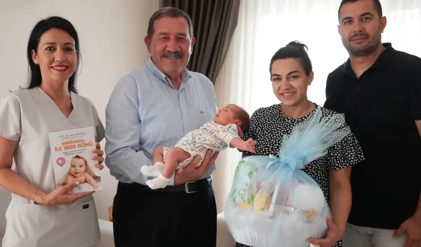 Hoş geldin bebek projesi ile ailenin yeni üyeleri evlerinde ziyaret ediliyor