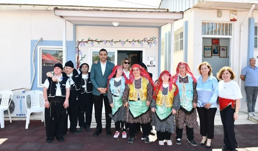İzmir Çiğli'de Notalar Kalplere Dokundu