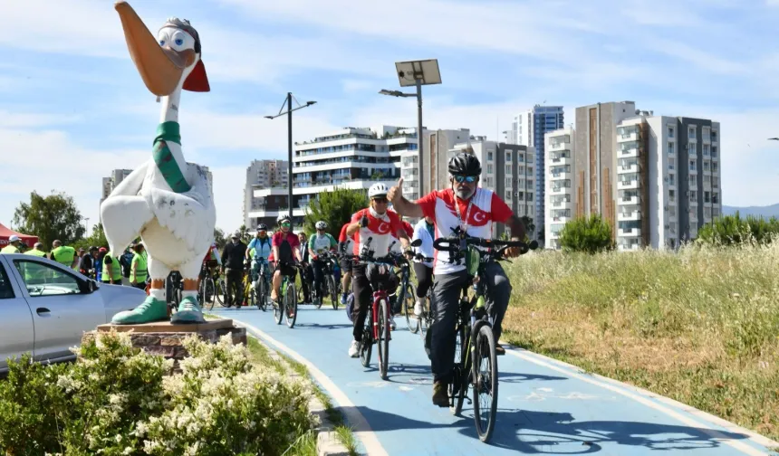 İzmir Çiğli’de pedallar doğa için döndü