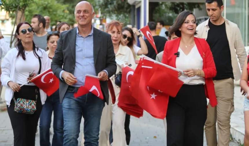 Karabağlar’da 19 Mayıs coşkusu yürüyüşle başladı