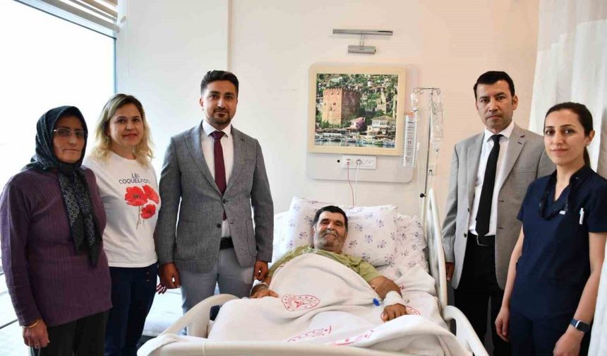 Alanya’da mikro cerrahi yöntemle doku nakli yapıldı