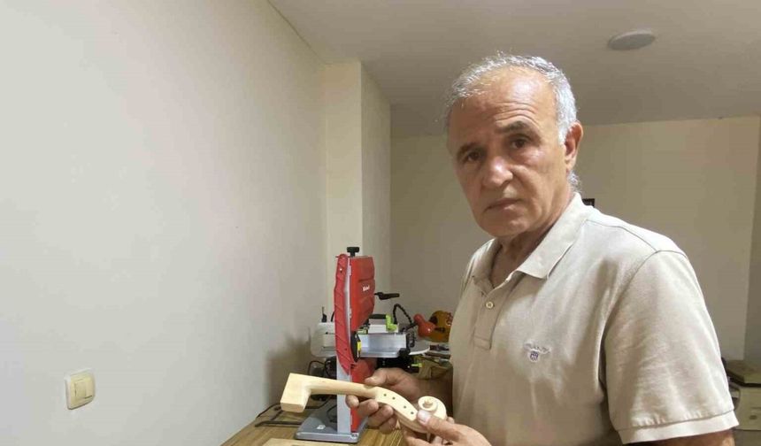 Annesinin altınlarını bozdurup aldığı keman, emekliliğinde mesleği oldu