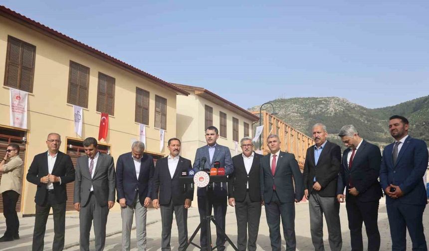 Bakan Kurum: "Deprem bölgesinde 250 bininci konutun anahtarını Cumhurbaşkanımız ve Azerbeycan Cumhurbaşkanı Aliyev’in teşrifleriyle teslim edeceğiz"