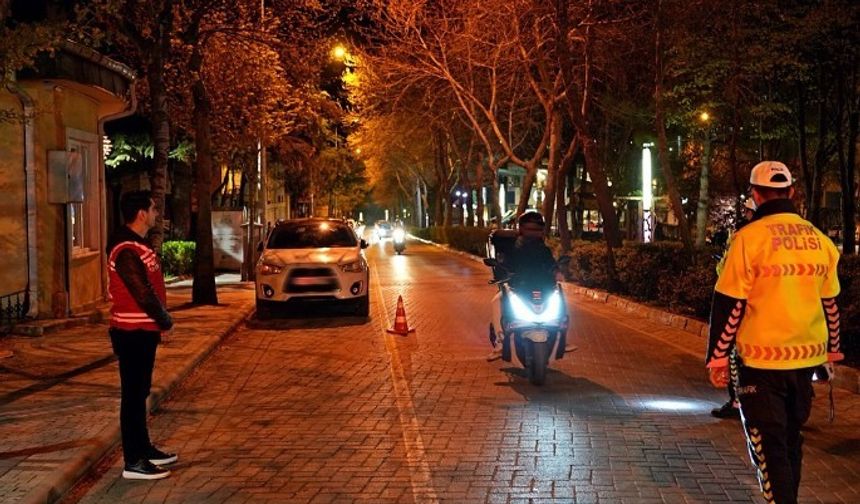 Isparta’da 1 haftada 65 aranan şahıs yakalandı, 25 bin sürücüye cezai işlem uygulandı