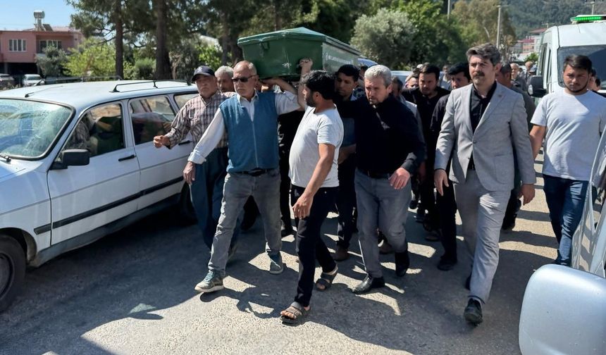 Kazada hayatını kaybeden 12 yaşındaki Gökhan son yolculuğuna uğurlandı