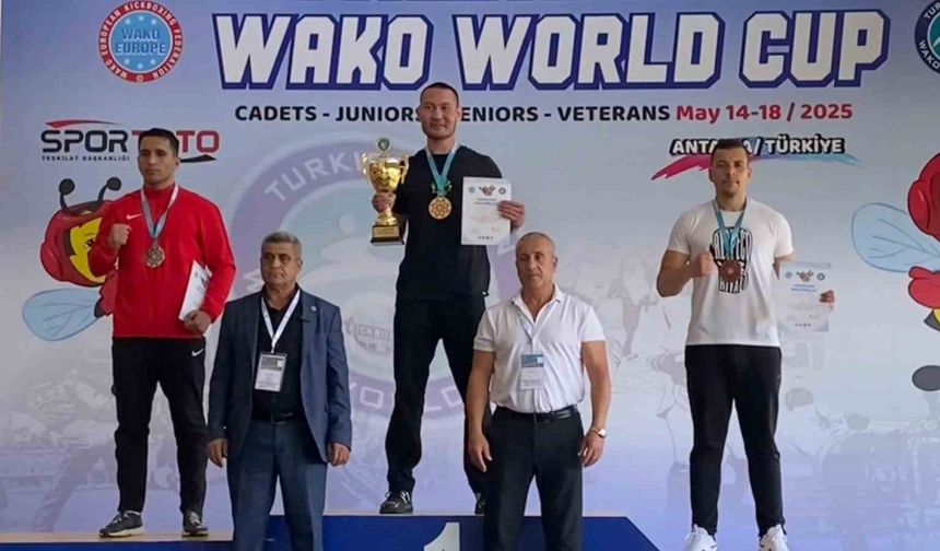 Kemer’in Kick Boks sporcuları dünya şampiyonasından dört madalyayla döndü