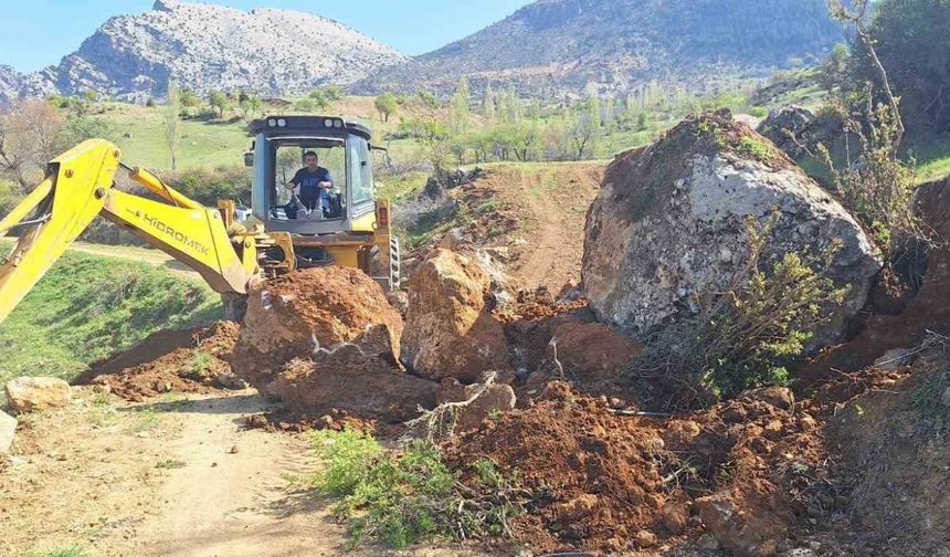 Onikişubat’ta yol çalışmaları