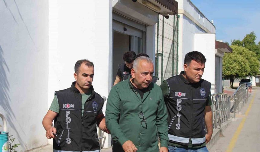 Seyhan Belediye Başkanı ile kocası da gözaltına alındı