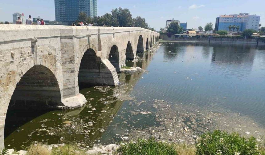 Seyhan Nehri’nde kirlilik: İzmir Körfezinden bile daha kötü durumda