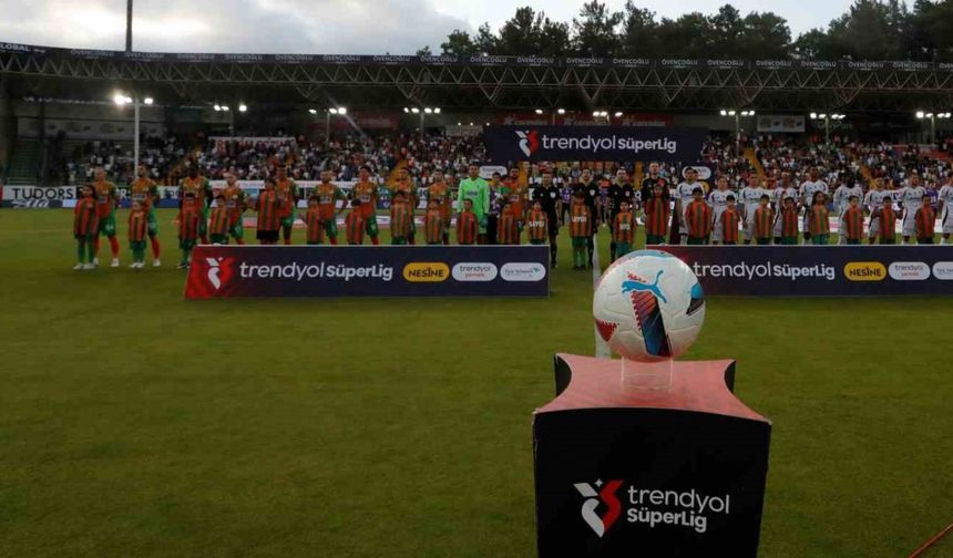 Trendyol Süper Lig: Alanyaspor: 0 - Beşiktaş: 0 (Maç devam ediyor)