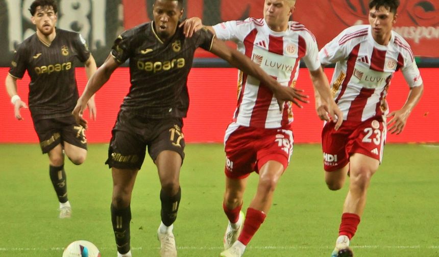 Trendyol Süper Lig: Antalyaspor: 0 - Trabzonspor: 2 (Maç sonucu)