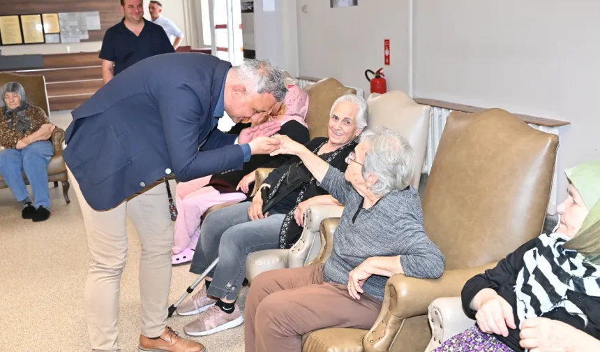 Manisa'dan huzurevlerine kurban bayramı ziyareti