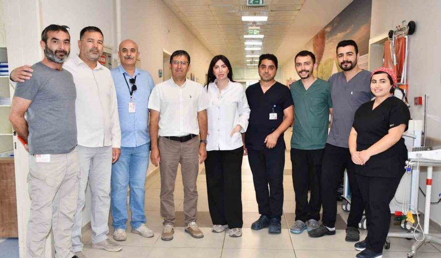 Alanya’da bayramın ilk gününde görev başındaki sağlık çalışanları unutulmadı
