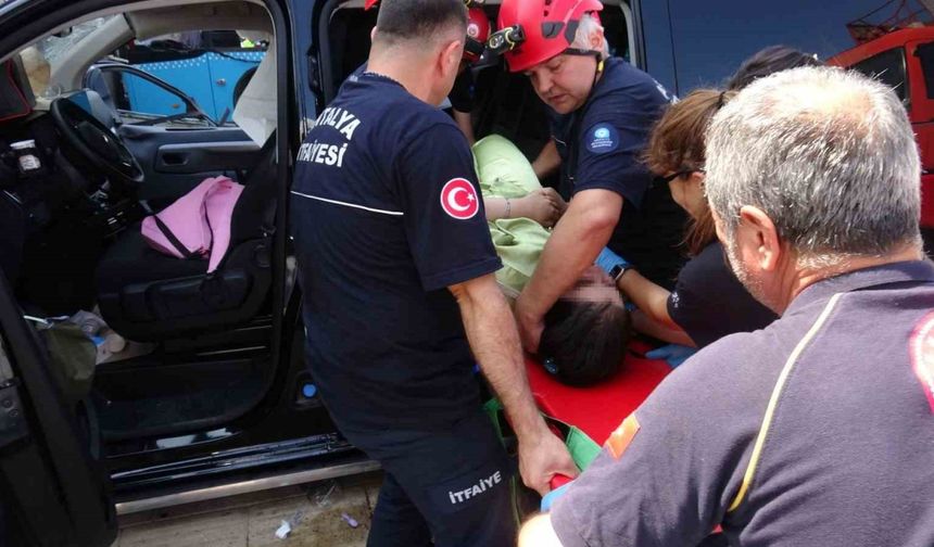 Irak’tan tatile gelen aileye kaza şoku: 3 yaralı