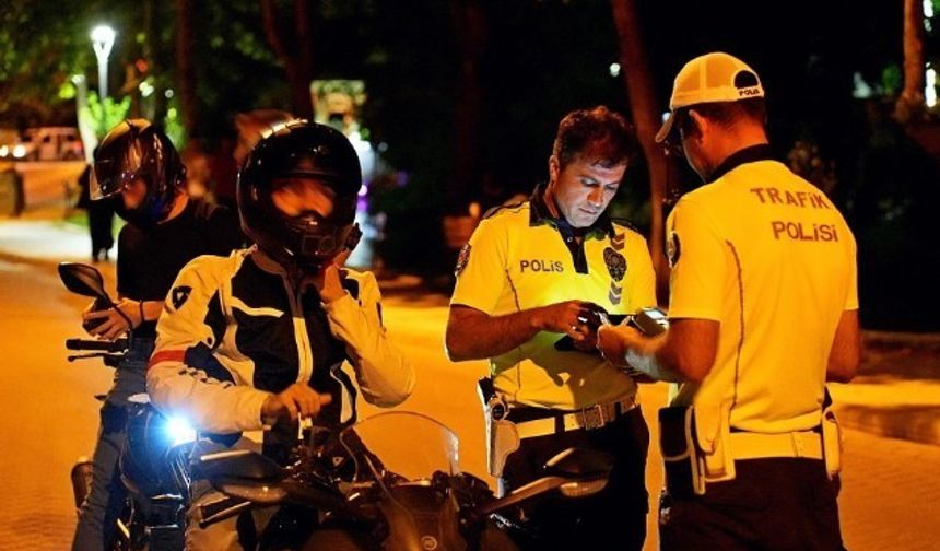 Isparta’da kurallara uymayan 14 sürücüye ceza kesildi