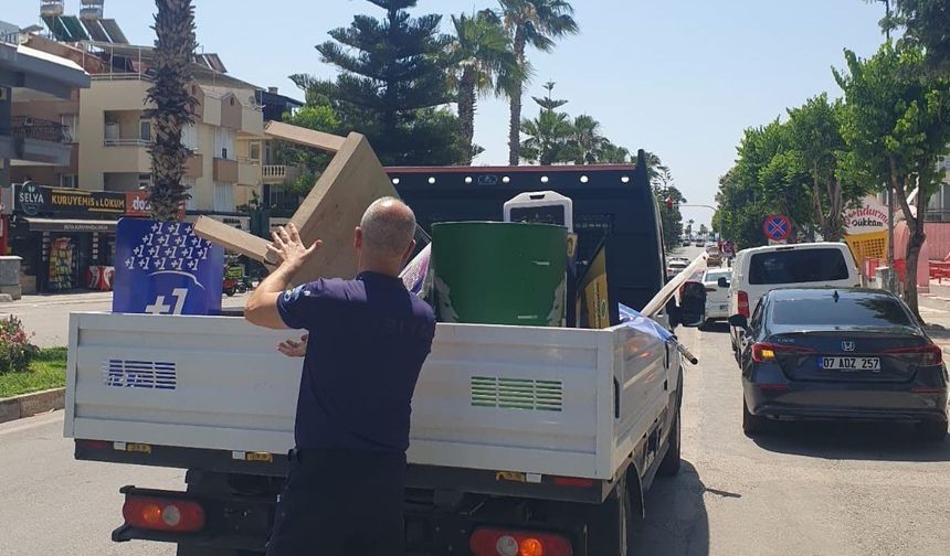 Konyaaltı’nda kaldırım işgaline geçit yok