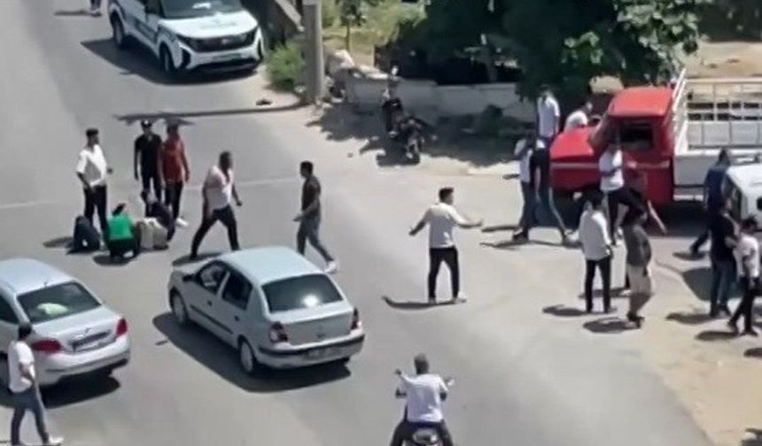 Trafik kazasında sonra çıkan kavgayı polis havaya ateş ederek ayırabildi